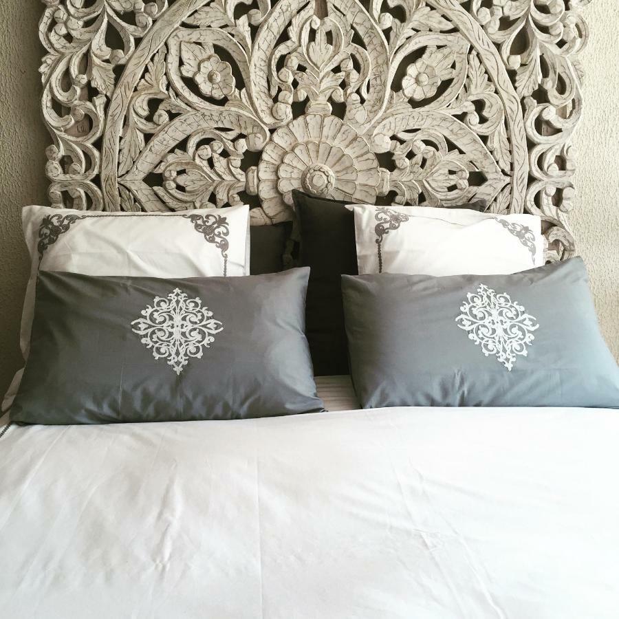 La Via Romana Boutique Guest House Бордихера Екстериор снимка